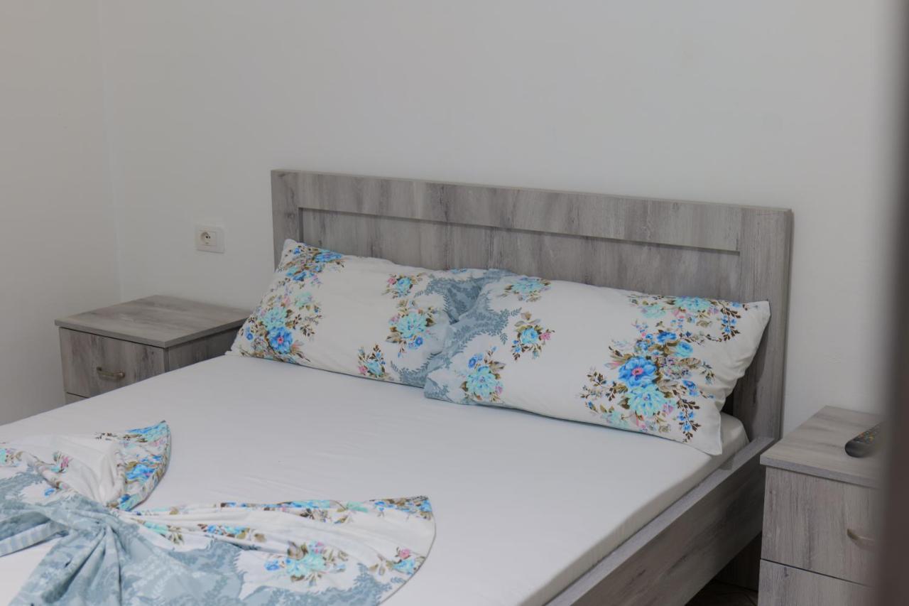 Bed and Breakfast Vila Panorama Piqeras Экстерьер фото