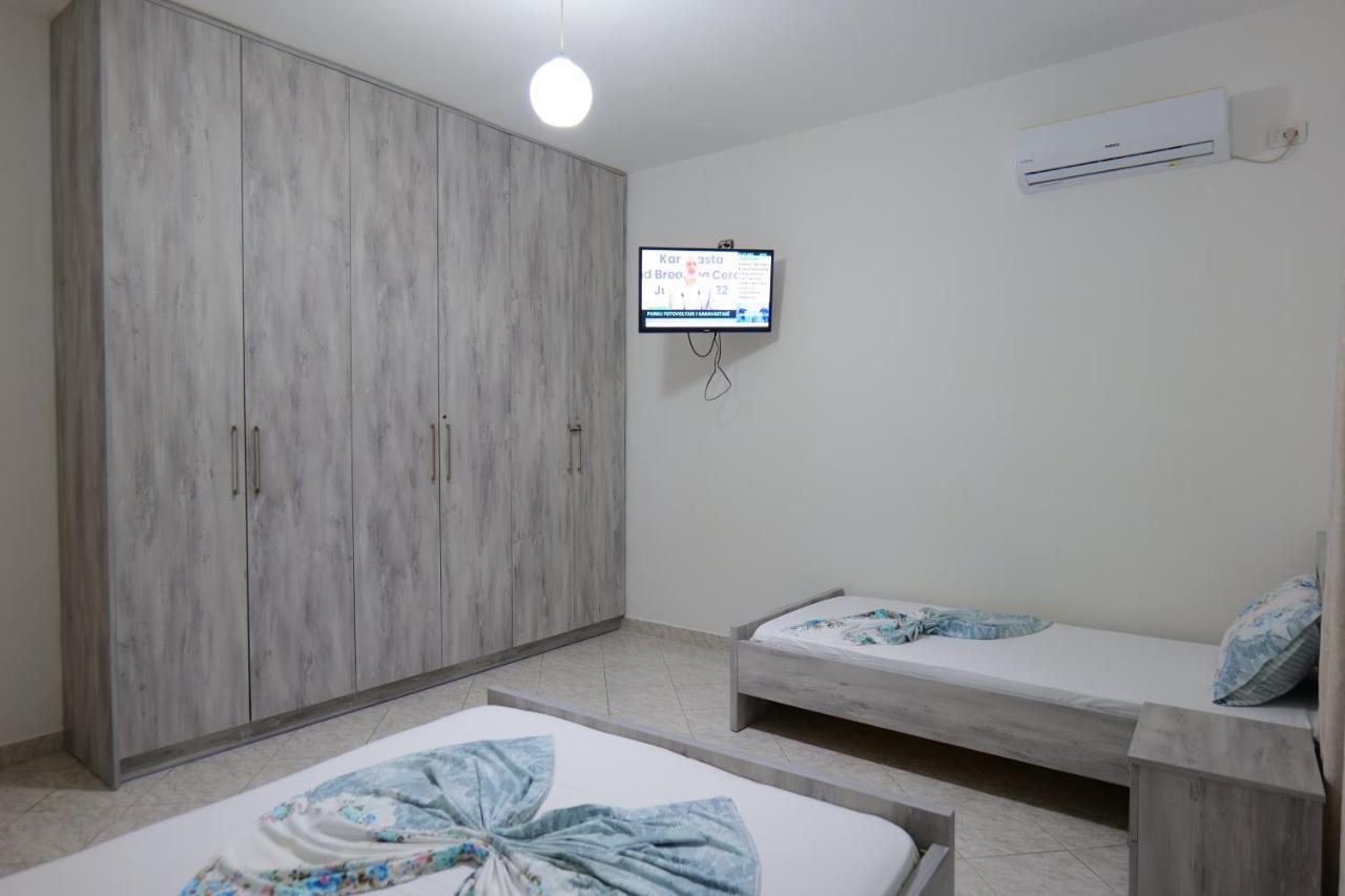 Bed and Breakfast Vila Panorama Piqeras Экстерьер фото