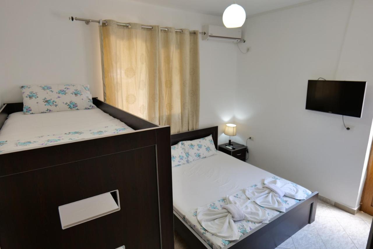 Bed and Breakfast Vila Panorama Piqeras Экстерьер фото